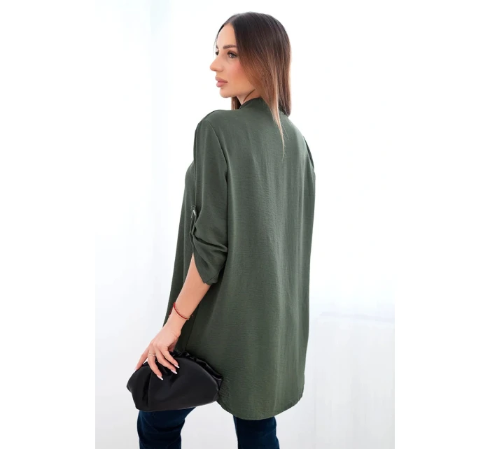 Blúzka s dlhším zadným dielom tmavej khaki farby