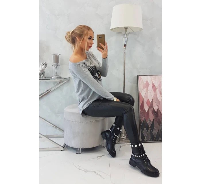 Blúzka s potlačou a dlhším chrbtom šedá