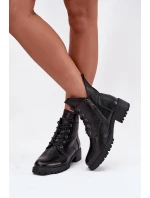 Zateplené dámské kotníkové boty na klínku model 21707673 Černé - VINCEZA Zateplené dámské kotníkové boty na klínku model 21707673 Černé - VINCEZA