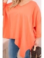 Dámska bavlnená blúzka s asymetrickým lemom a výstrihom do V v marhuľovej farbe Dámska bavlnená blúzka s asymetrickým lemom a výstrihom do V v marhuľovej farbe