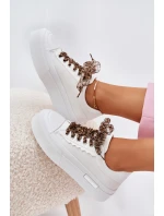 Dámské tenisky na masivní platformě s ozdobným šněrováním bílé model 21689278 - Boto Dámské tenisky na masivní platformě s ozdobným šněrováním bílé model 21689278 - Boto