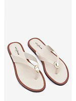 Dámské ploché žabky se zlatým detailem Světle béžové model 22102935 - EVENTO Dámské ploché žabky se zlatým detailem Světle béžové model 22102935 - EVENTO