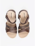 Vynikajúce hnedé sandále na platforme pre ženy Vynikajúce hnedé sandále na platforme pre ženy