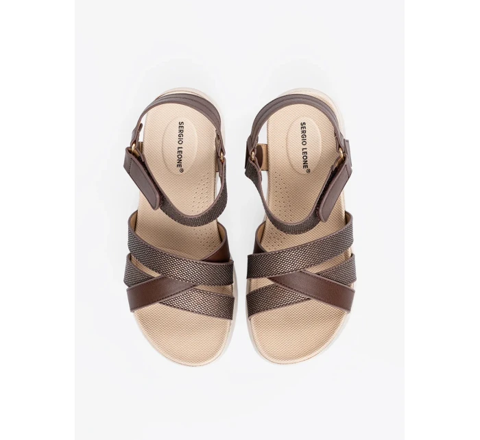 Vynikajúce hnedé sandále na platforme pre ženy Vynikajúce hnedé sandále na platforme pre ženy