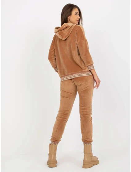 Souprava RV KMPL model 17799973 velbloudů - FPrice Souprava RV KMPL model 17799973 velbloudů - FPrice