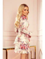 CAROLINE - Dámske šaty s volánikmi, preloženým obálkovým výstrihom as kvetinovým vzorom na svetlom pozadí 297-2 CAROLINE - Dámske šaty s volánikmi, preloženým obálkovým výstrihom as kvetinovým vzorom na svetlom pozadí 297-2