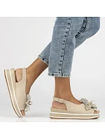 Dámske kožené sandále na platforme béžovej farby Filippo DS7045/26