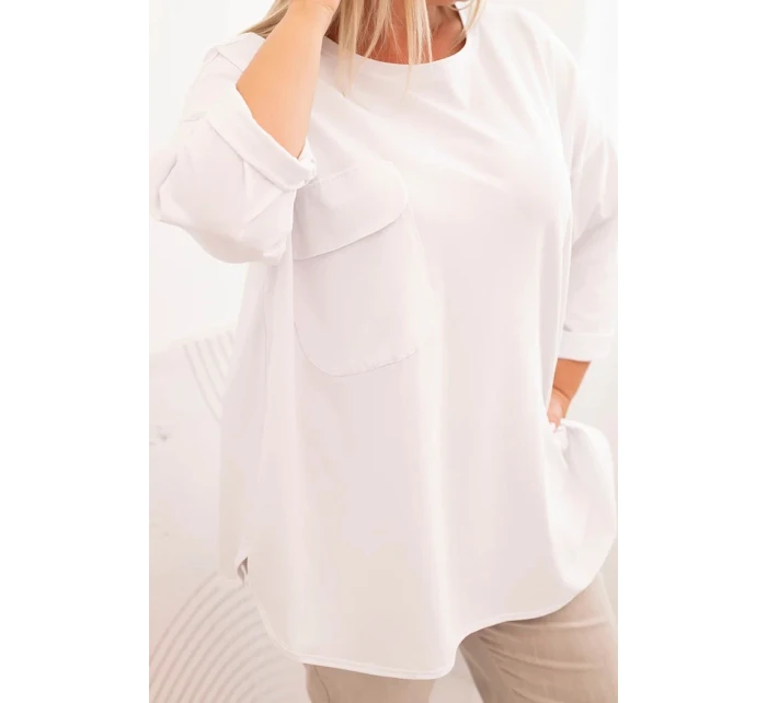 Dámska blúzka v nadmernej veľkosti s bavlnou, vreckom a vyhrnutými rukávmi biela
