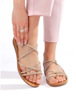 Pohodlné zlaté sandále na plochom podpätku pre ženy