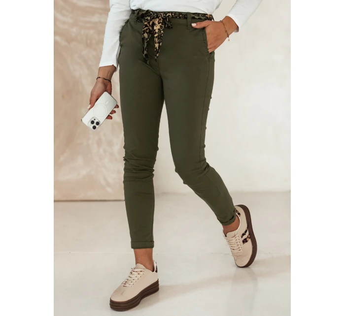 Dámské džínové kalhoty s páskem olivové Dstreet model 21981969 - FashionStreet