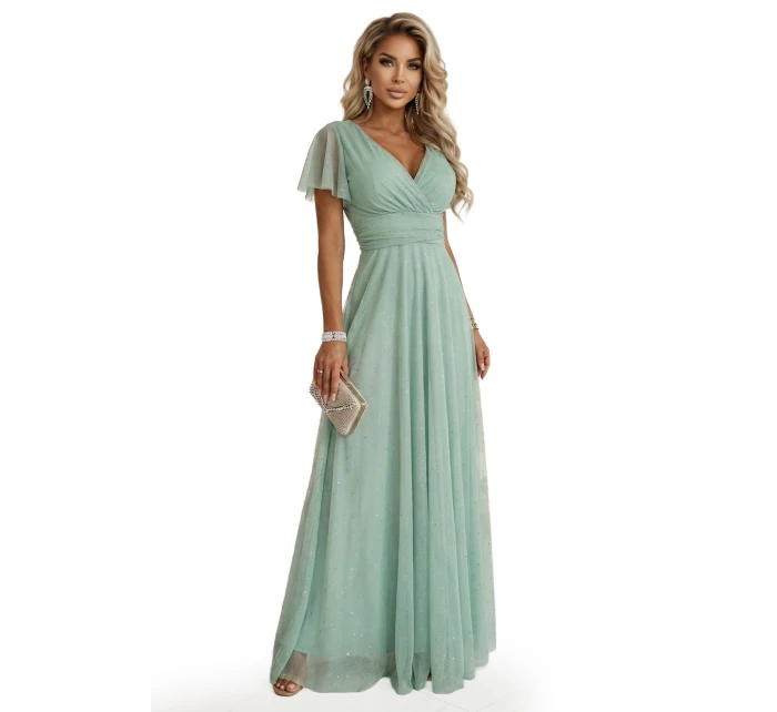 dlouhé třpytivé šaty s výstřihem a krátkými rukávy pistáciová barva model 22019068 - numoco basic