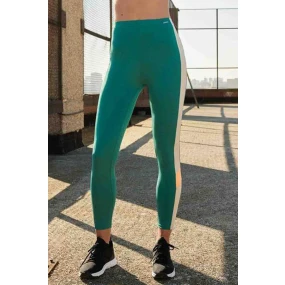 green model 20268598 - Ysabel Mora