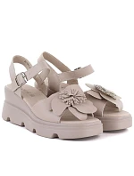 Dámské kožené sandály na platformě béžové model 22116393 - VINCEZA