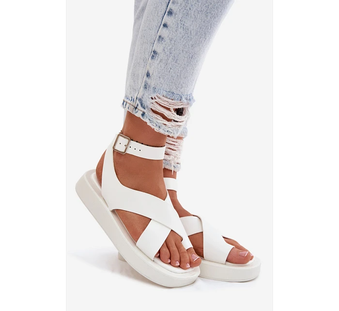 Sandály z eko kůže na platformě Bílé model 22102991 - Boto