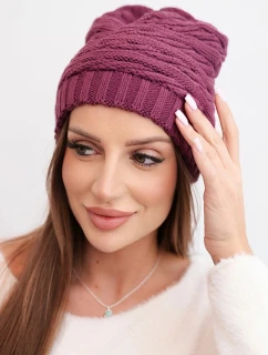 Dámska zimná čiapka s klasickým rebrovaným úpletom K439 tmavo fialová