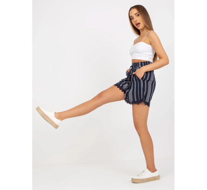 Šortky D73771M62233KA námornícka modrá