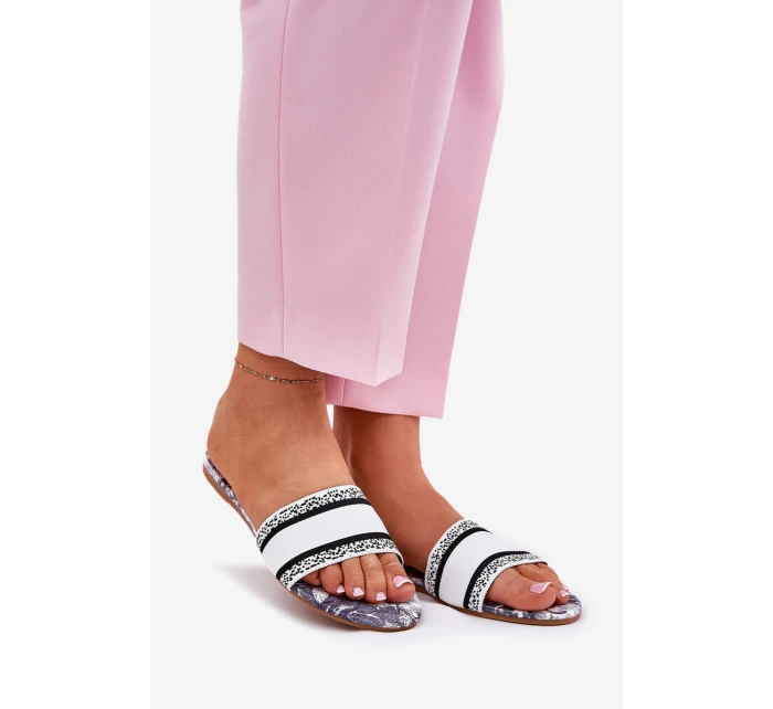 Vzory Ploché Dámské Pantofle Bílé model 21689593 - Boto Vzory Ploché Dámské Pantofle Bílé model 21689593 - Boto