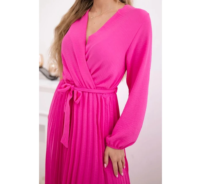 Šaty s viazaným plisovaným lemom ružové Šaty s viazaným plisovaným lemom ružové