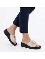 Dámské žabky na zlaté platformě model 22072433 - Potocki Dámské žabky na zlaté platformě model 22072433 - Potocki