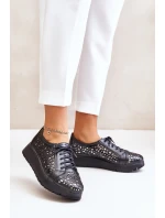 Zazoo 2973 Skórzane Półbuty Na Platformie Z Ażurowym Wzorem Czarne