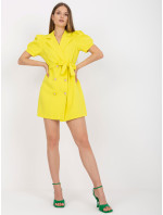 Žlté mini dvojradové koktailové šaty s opaskom