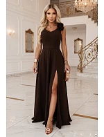 Elegantní večerní maxi šaty s rozparkem a růžemi – hnědé model 22358777 - numoco