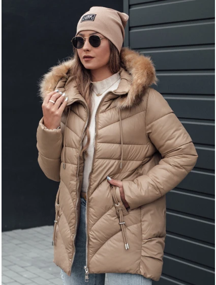 Dámská zimní bunda prošívaná s kapucí béžová Dstreet model 21981009 - FashionStreet Dámská zimní bunda prošívaná s kapucí béžová Dstreet model 21981009 - FashionStreet