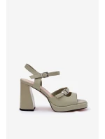 Dámské kožené sandály na podpatku model 21695162 zelené - VINCEZA