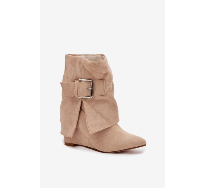 Topánky na podpätku model 217186 Krok vo veľkom štýle Topánky na podpätku model 217186 Krok vo veľkom štýle