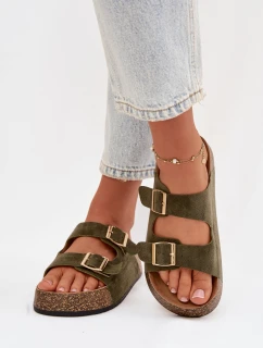 Dámské pantofle na korkové platformě se zlatými sponami Zelená model 21919286 - Boto