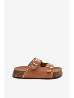 Dámske papuče so zlatými prackami a cvočkami Camel Tervina