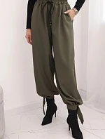 Dámske nohavice so širokými nohavicami a khaki viazaním v spodnej časti