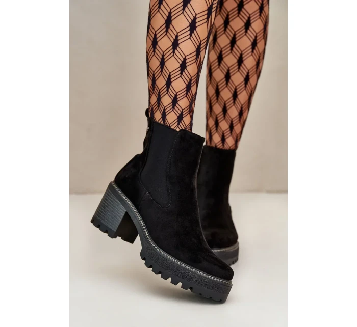 Dámske zateplené členkové topánky na podpätku Eco Suede Black Irissinae Dámske zateplené členkové topánky na podpätku Eco Suede Black Irissinae