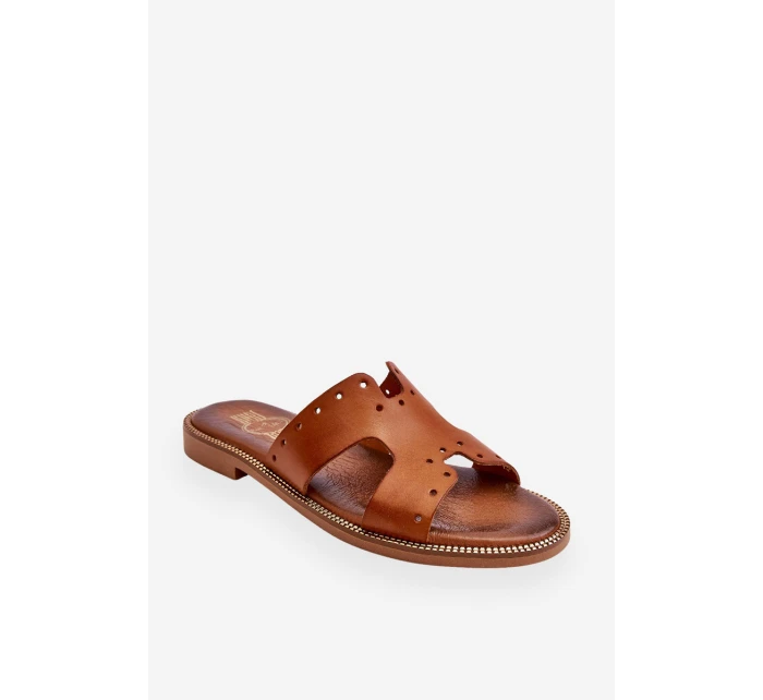 model 21617405 Dámské žabky s ozdobnými výřezy hnědé - Zazoo