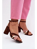 Sandále na podpätku model 226335 Vykročte štýlovo