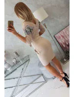 Šaty s krídlami na ramenách béžovej