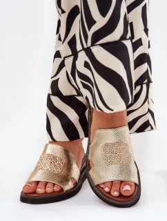 Klapki Damskie Na Koturnie Eko Skórzane Z Ozdobą Złote Sarela