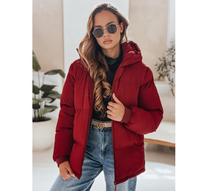 dámská prošívaná bunda s kapucí bordó Dstreet model 21990608 - FashionStreet