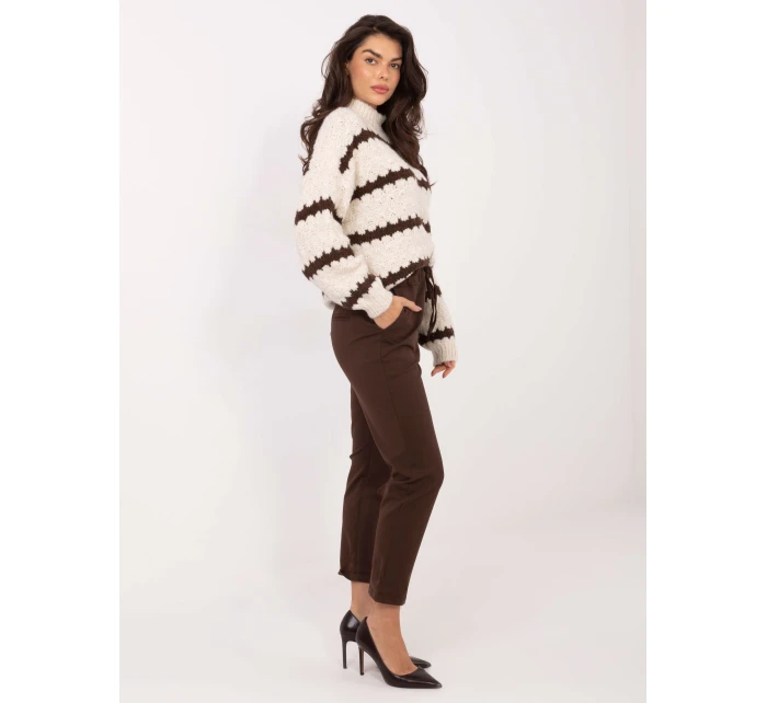 Spodnie IT SP model 21793756 ciemny brązowy - FPrice Spodnie IT SP model 21793756 ciemny brązowy - FPrice