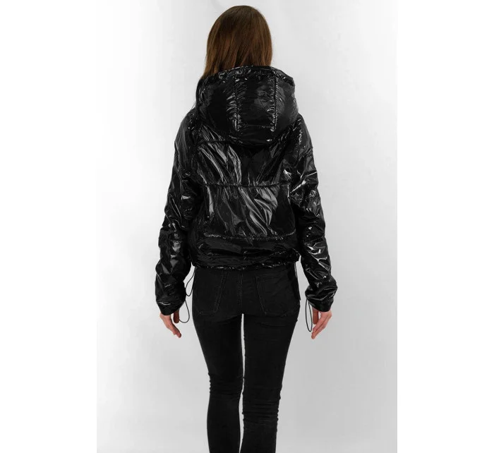 Čierna lesklá prešívaná dámska bunda (B9560) Čierna lesklá prešívaná dámska bunda (B9560)