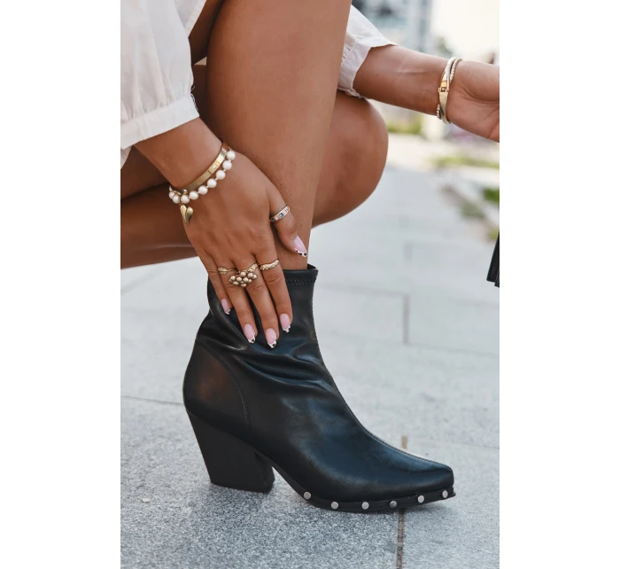 Dámské kožené boty na podpatku černé model 21709978 - Boto