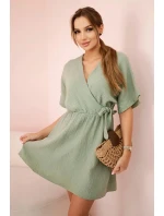 Mušelínové šaty s pásom svetlej khaki farby