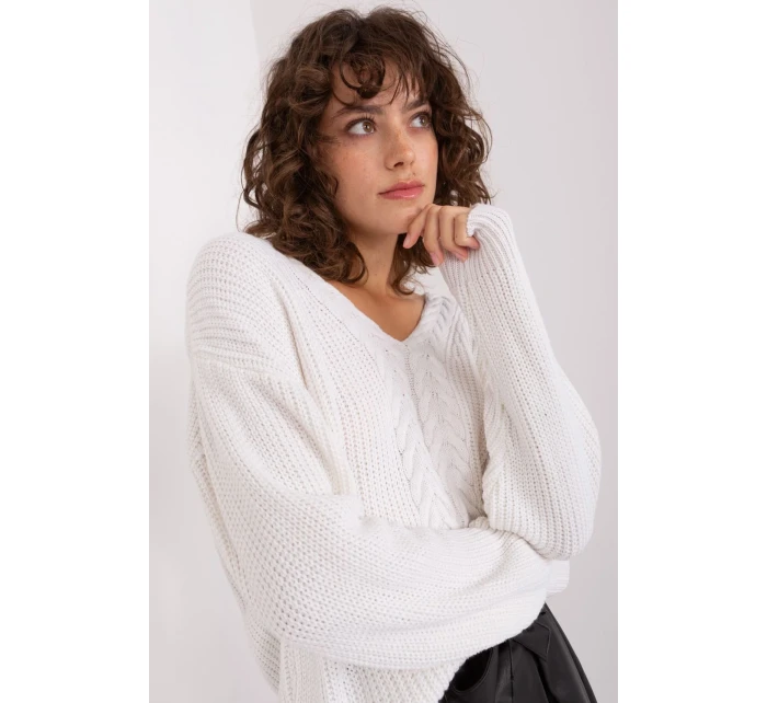 Model svetra 191419 Badu