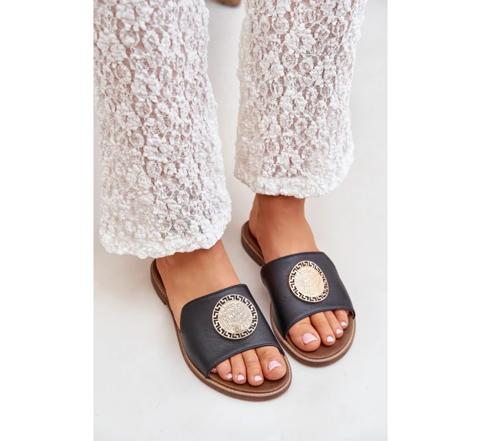 Kožené Pantofle S Dekorací Na Plochém Podpatku Zazoo model 21682278 Černé - Boto Kožené Pantofle S Dekorací Na Plochém Podpatku Zazoo model 21682278 Černé - Boto