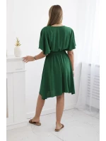 Šaty s vrstveným výstrihom zelené