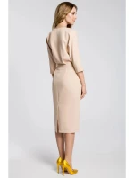 Dámské šaty střední s volným béžové model 18411441 - Moe Dámské šaty střední s volným béžové model 18411441 - Moe