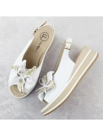 Filippo 7045 dámske kožené sandále s kvetinovým podpätkom biele