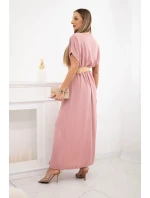 Dlhé šaty s ozdobným opaskom tmavo púdrovo ružové