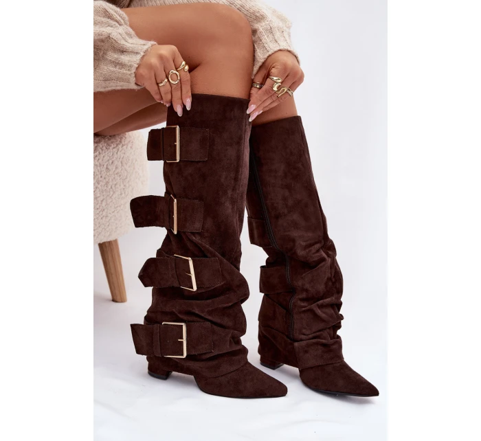 Dámské kozačky na podpatku s ohnutým horním lemem a zlatými sponami Eco semiš čokoládové Isavelle