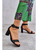 Lesklé sandály na podpatku Černé model 21608002 - Boto Lesklé sandály na podpatku Černé model 21608002 - Boto